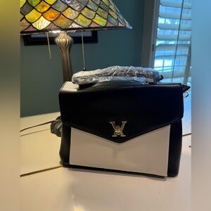 Chic Black and White Satchel